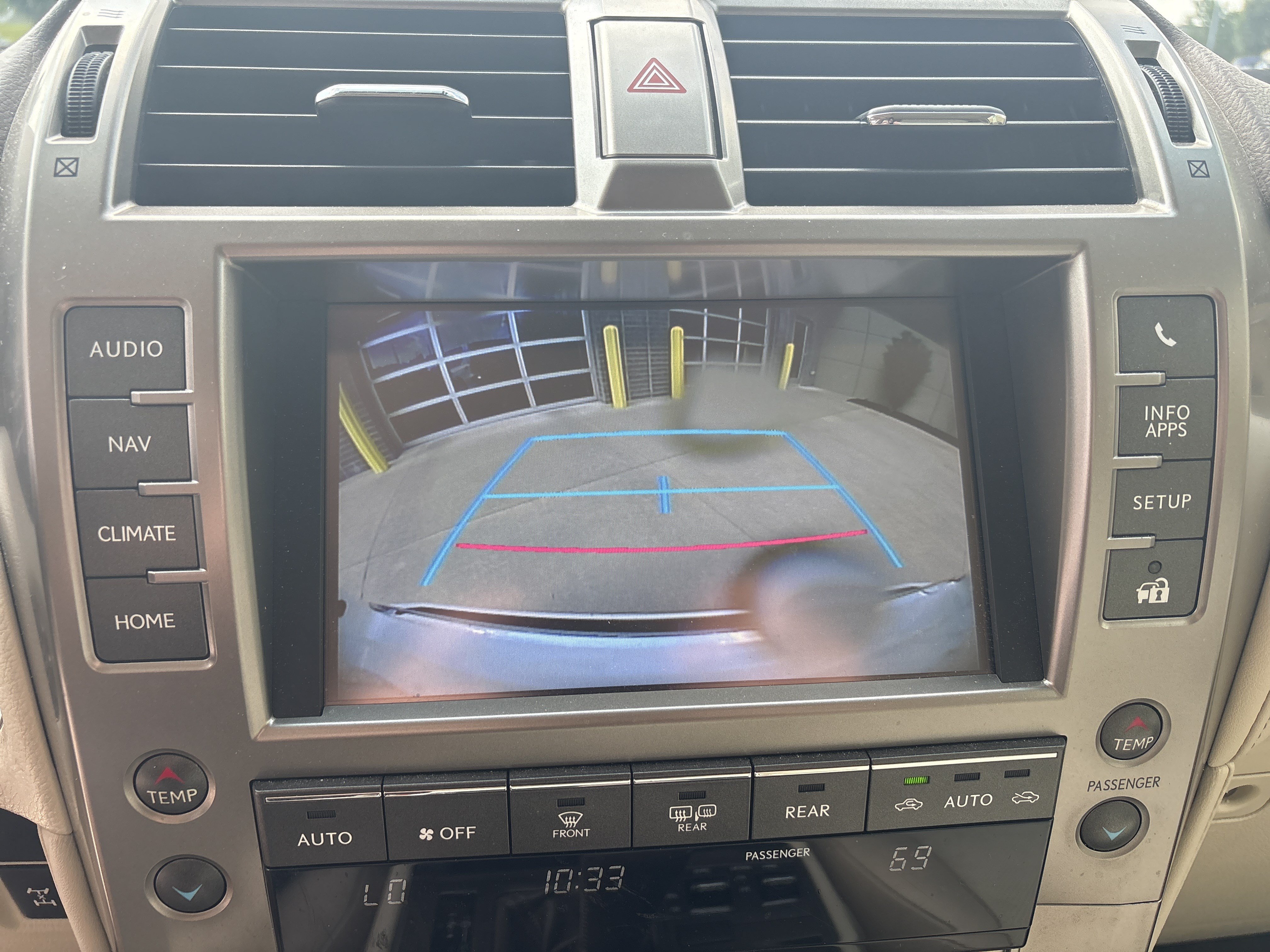 Used 2015 Lexus GX 460 w/ Premium Package AWD/4WD image 25