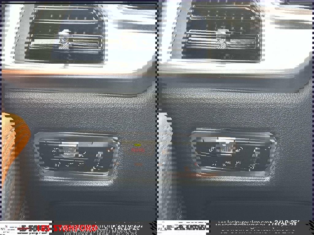 Used 2023 BMW X7 xDrive40i w/ Executive Package image 29