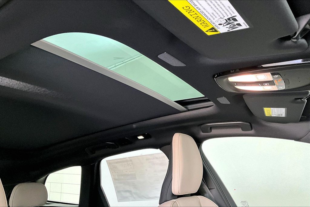 New 2026 Volvo XC60 B5 Plus w/ Protection Package Premier AWD/4WD image 21