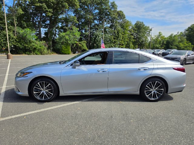 Used 2022 Lexus ES 350 w/ Premium Package FWD image 4