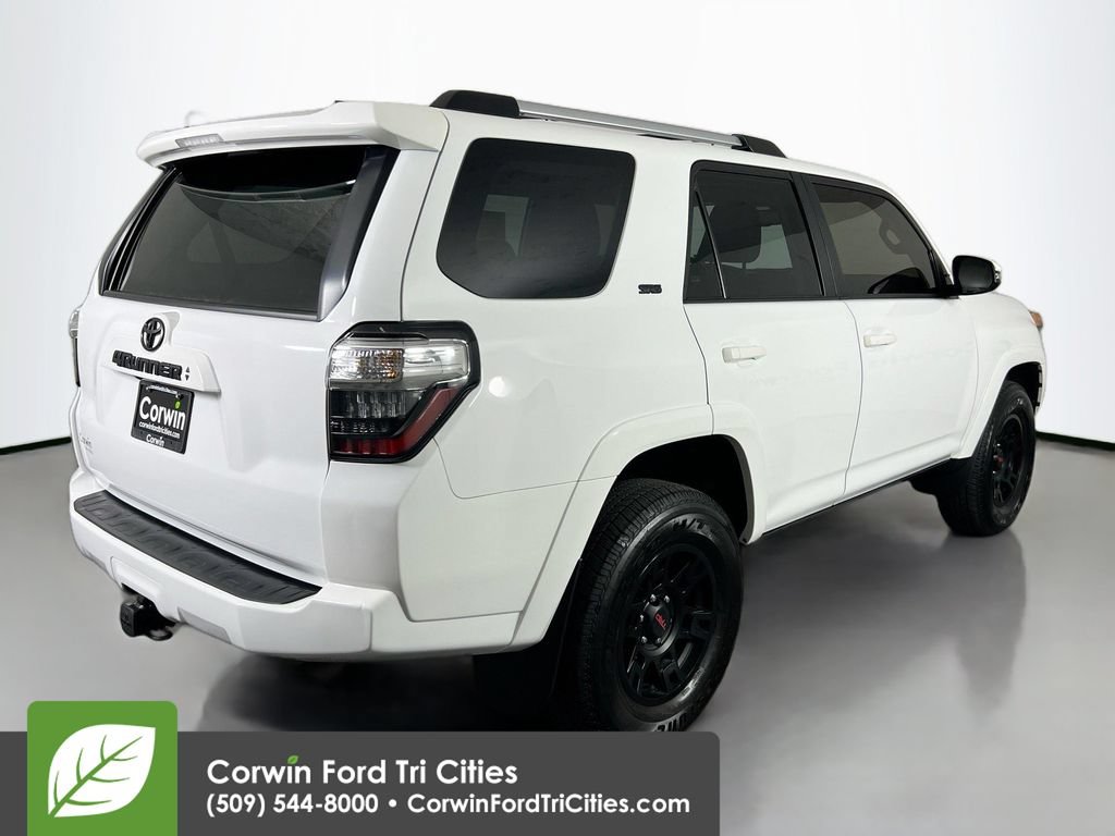 Used 2024 Toyota 4Runner SR5 Premium w/ Moonroof Package AWD/4WD image 15