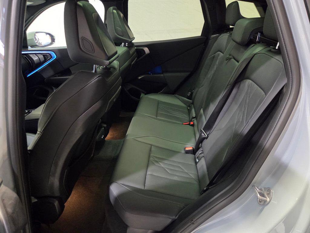 Used 2025 BMW X3 xDrive30i AWD/4WD image 14