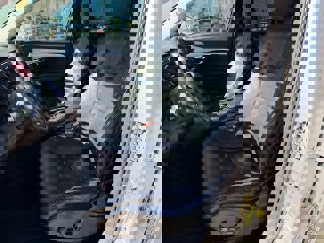 Used 2017 Volvo XC90 T6 Momentum w/ Vision Package image 7