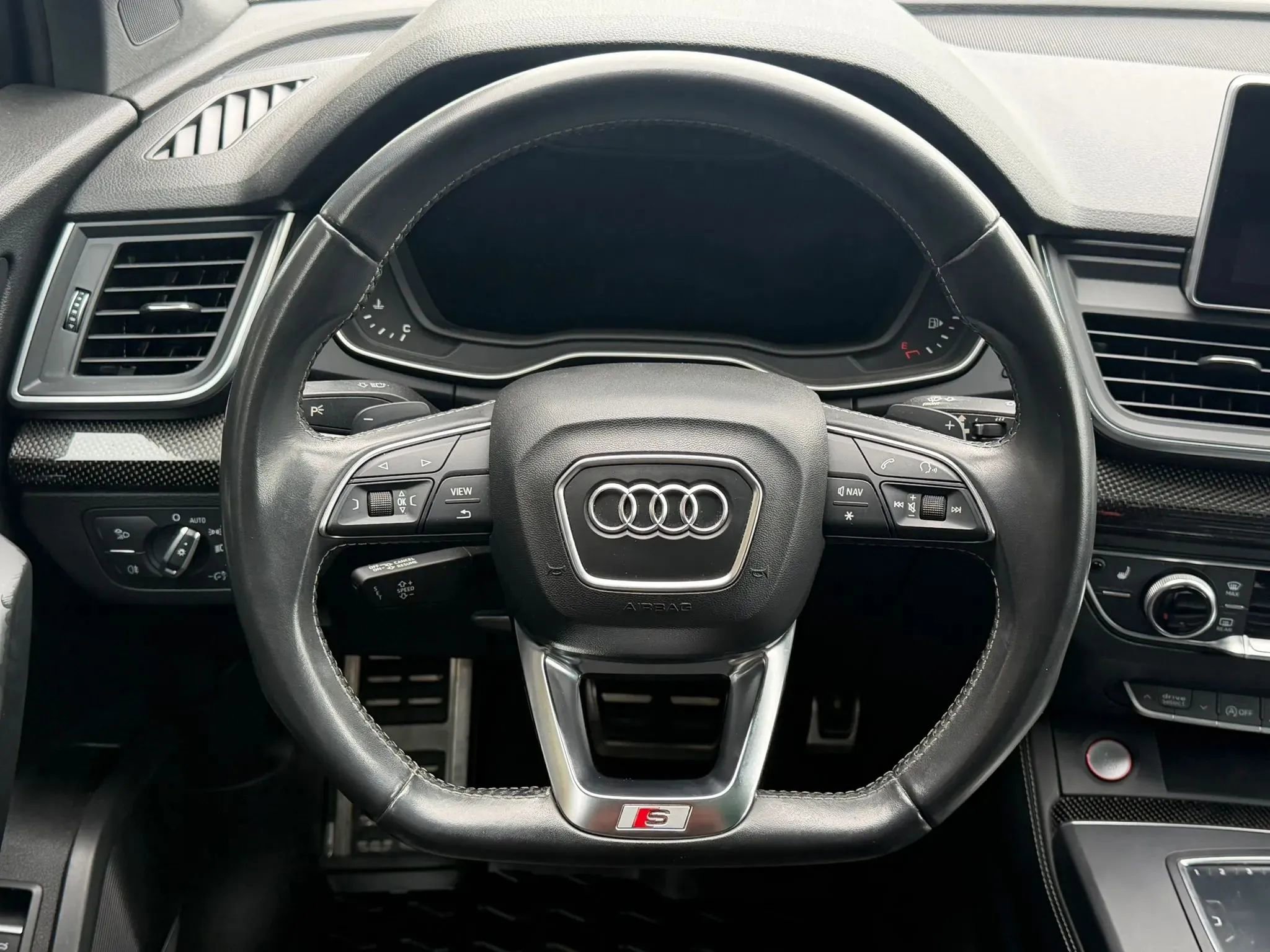 Used 2019 Audi SQ5 Premium Plus w/ Premium Plus Package AWD/4WD image 19