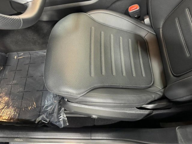 Certified 2025 Mercedes-Benz GLC 300 4MATIC image 27