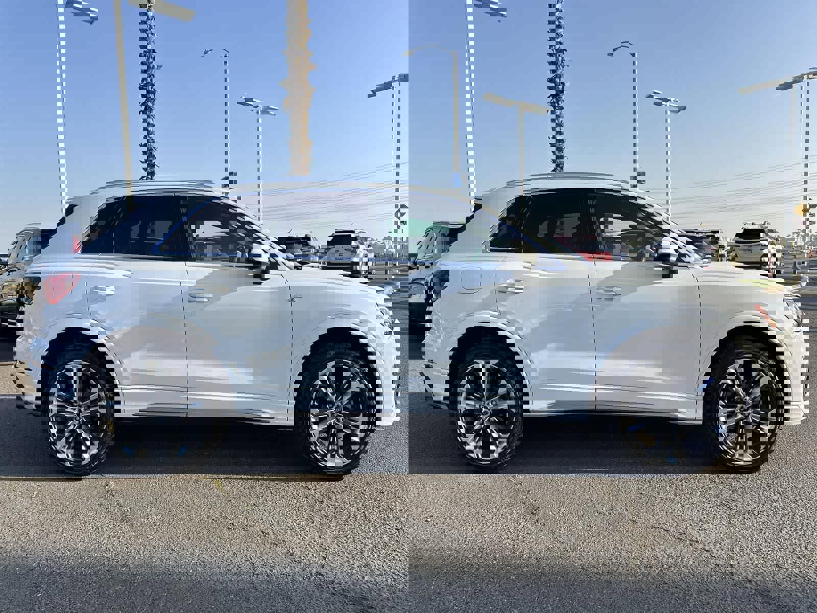 Used 2021 Audi Q3 2.0T Premium w/ Convenience Package image 7