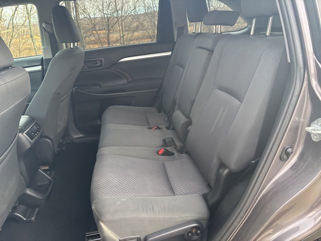 Used 2019 Toyota Highlander LE image 20