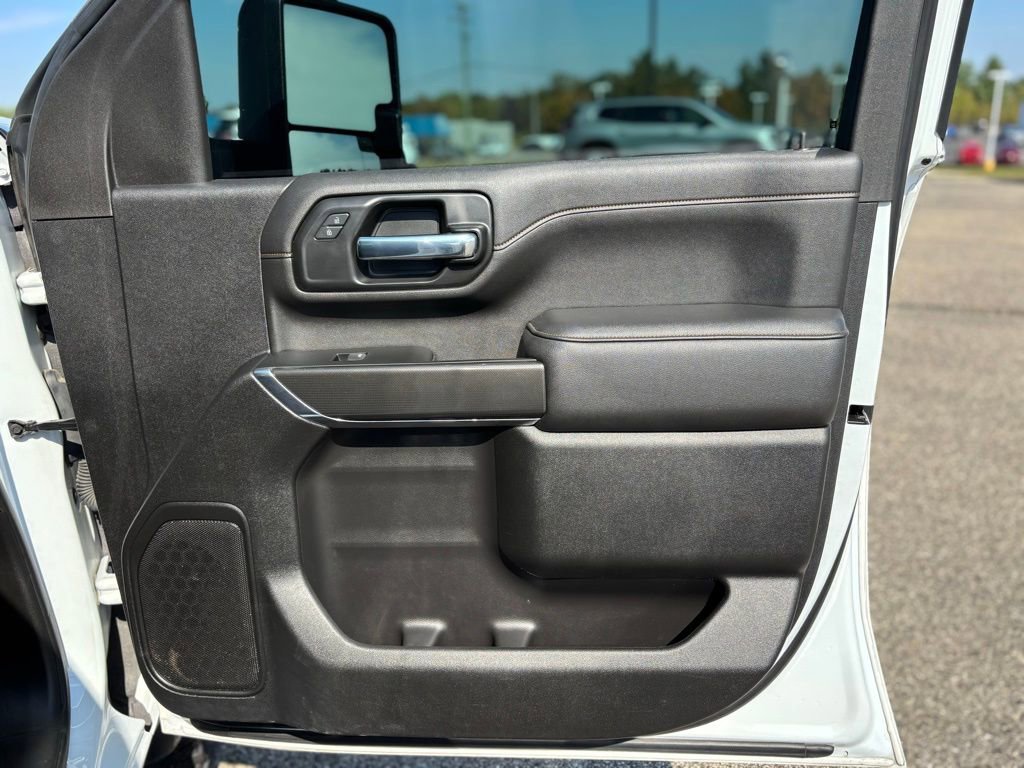 Used 2022 GMC Sierra 2500 AT4 image 13