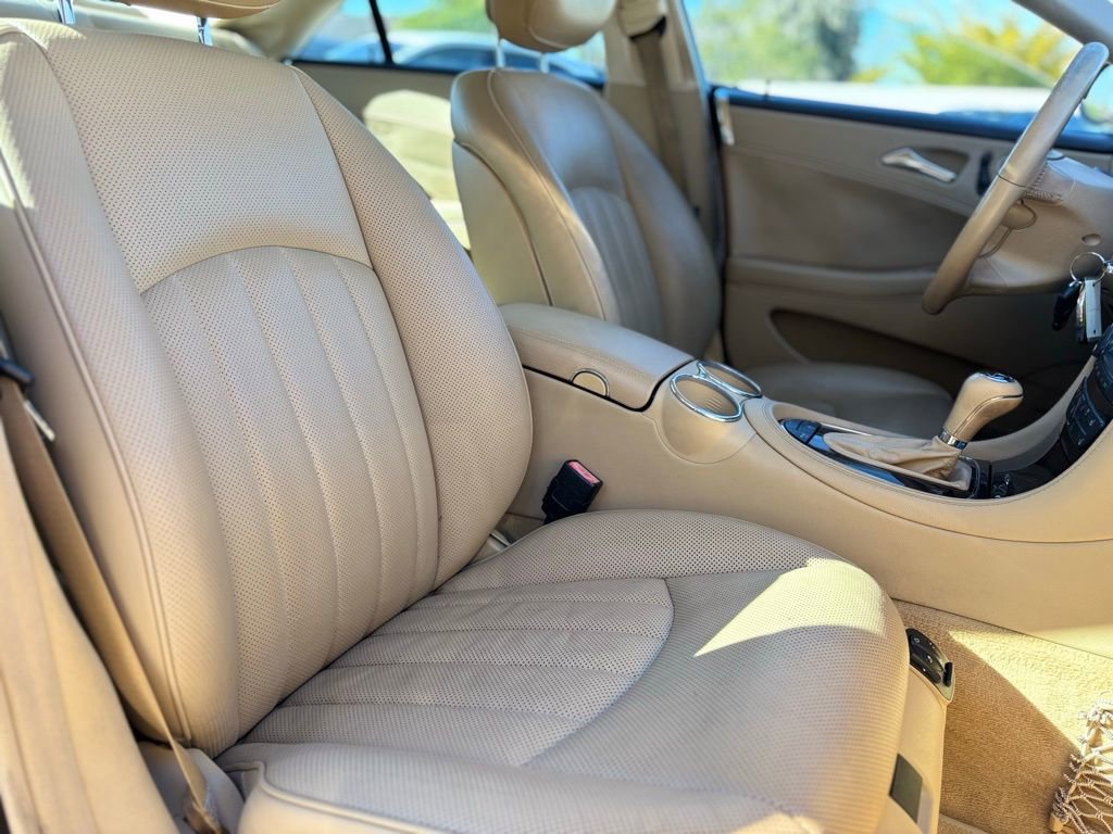 Used 2006 Mercedes-Benz CLS 500 image 13