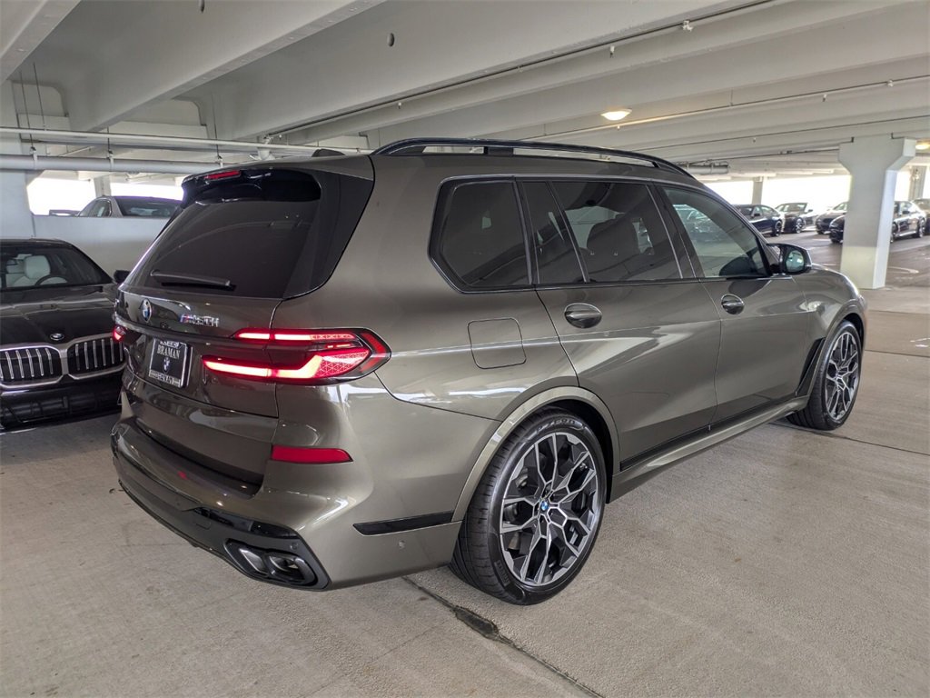 New 2026 BMW X7 M60i image 4