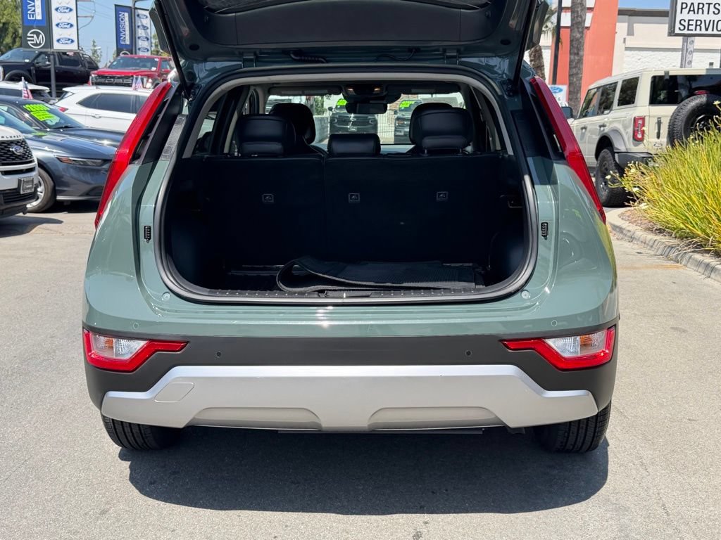 Used 2024 Kia Niro EX FWD image 18