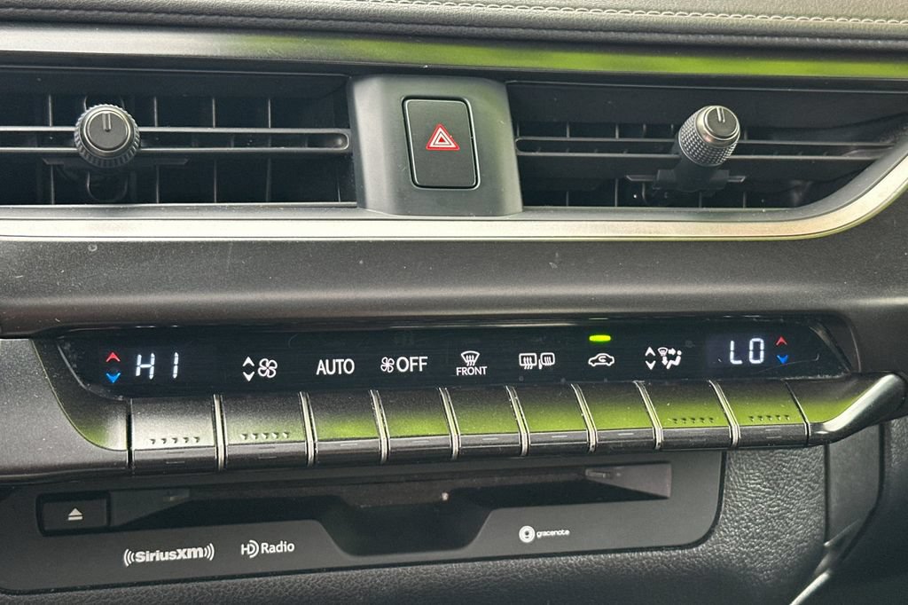 Used 2019 Lexus UX 200 FWD image 20
