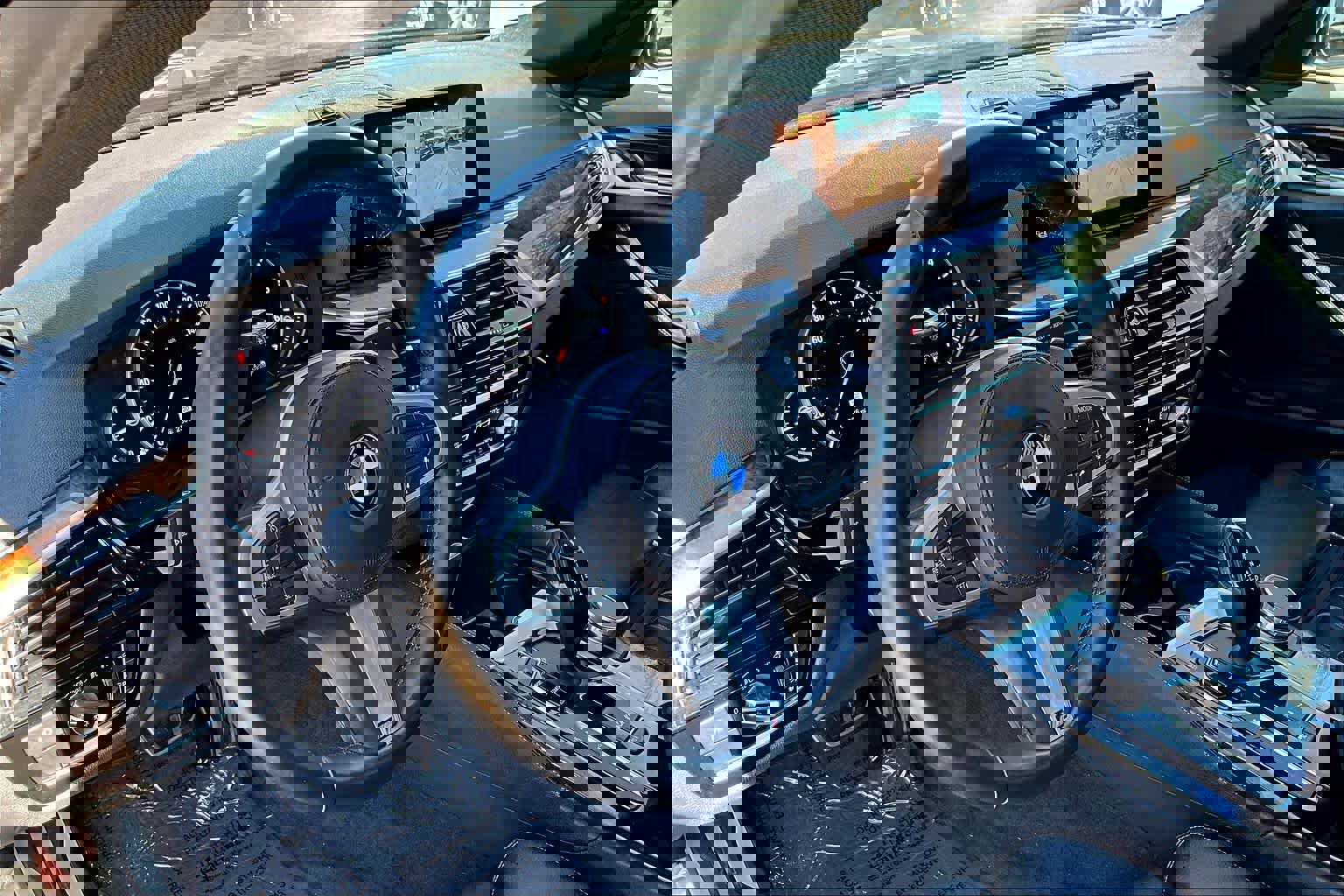 Used 2019 BMW 540i w/ M Sport Package RWD image 18