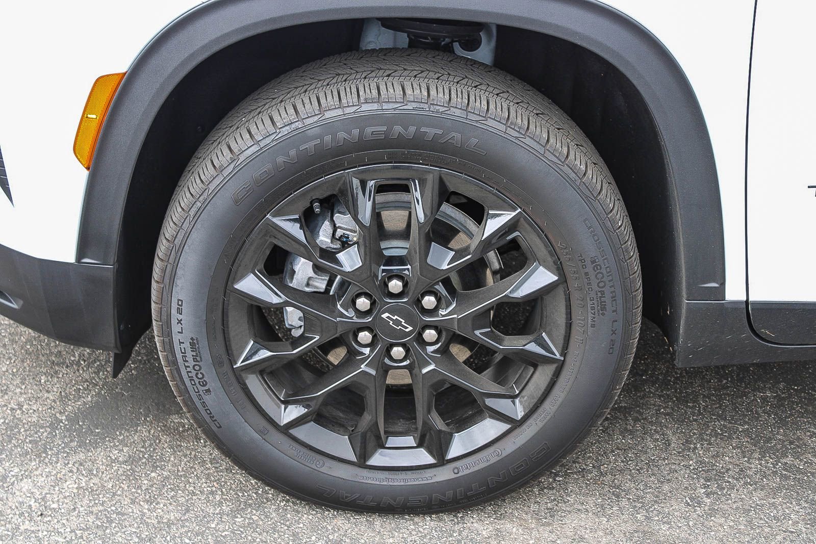 Used 2026 Chevrolet Traverse LT w/ Midnight/Sport Edition FWD image 5