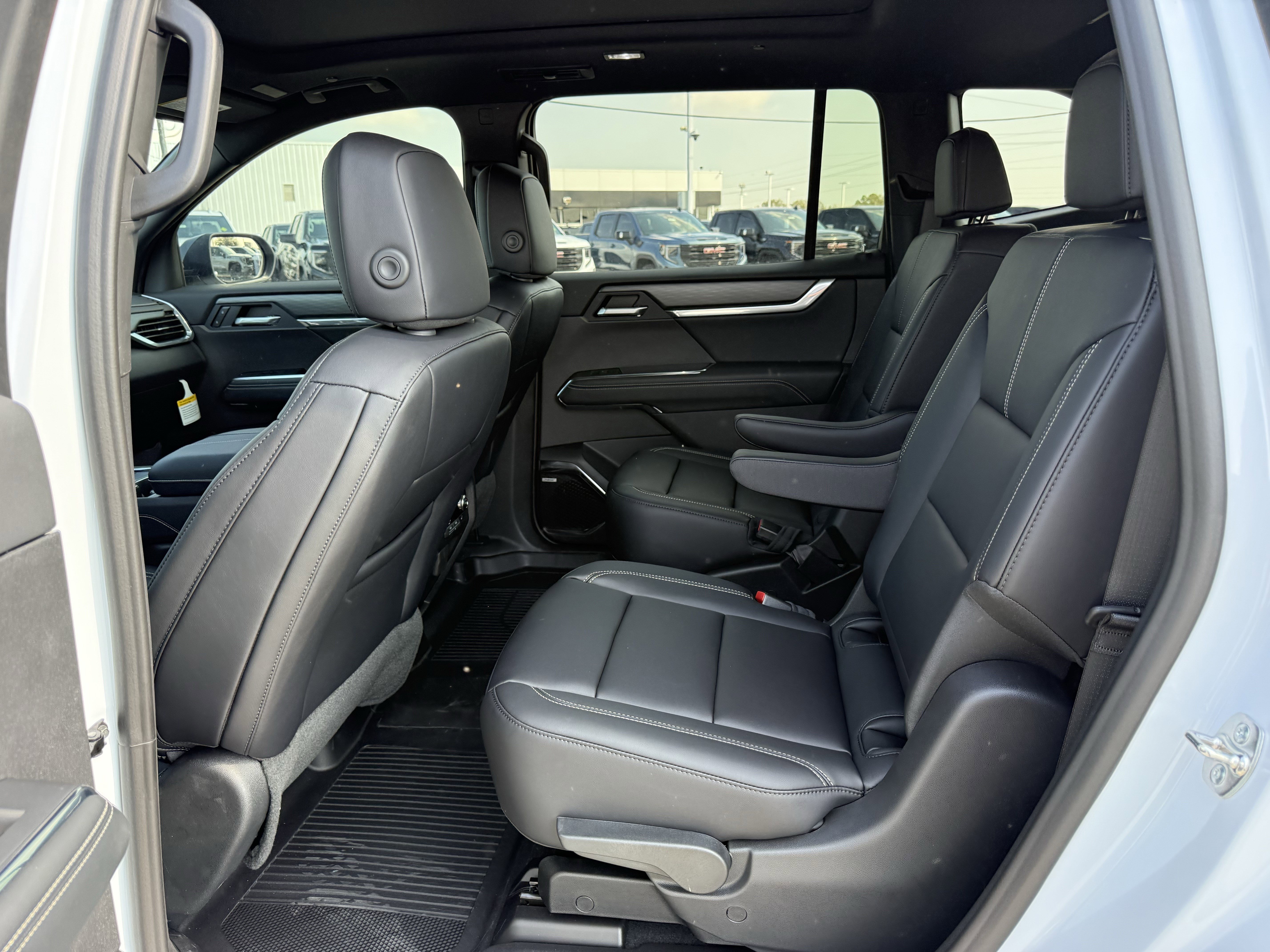 New 2026 GMC Acadia Elevation w/ Elevation Premium Package FWD image 23