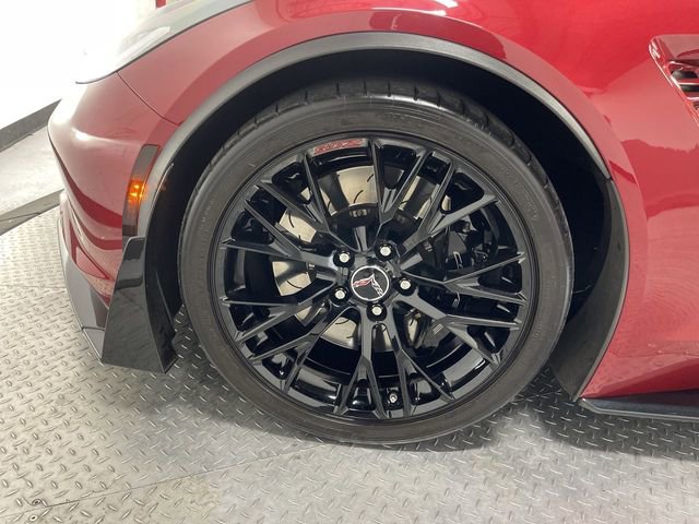Used 2015 Chevrolet Corvette Z06 w/ 2LZ Preferred Equipment Group image 10
