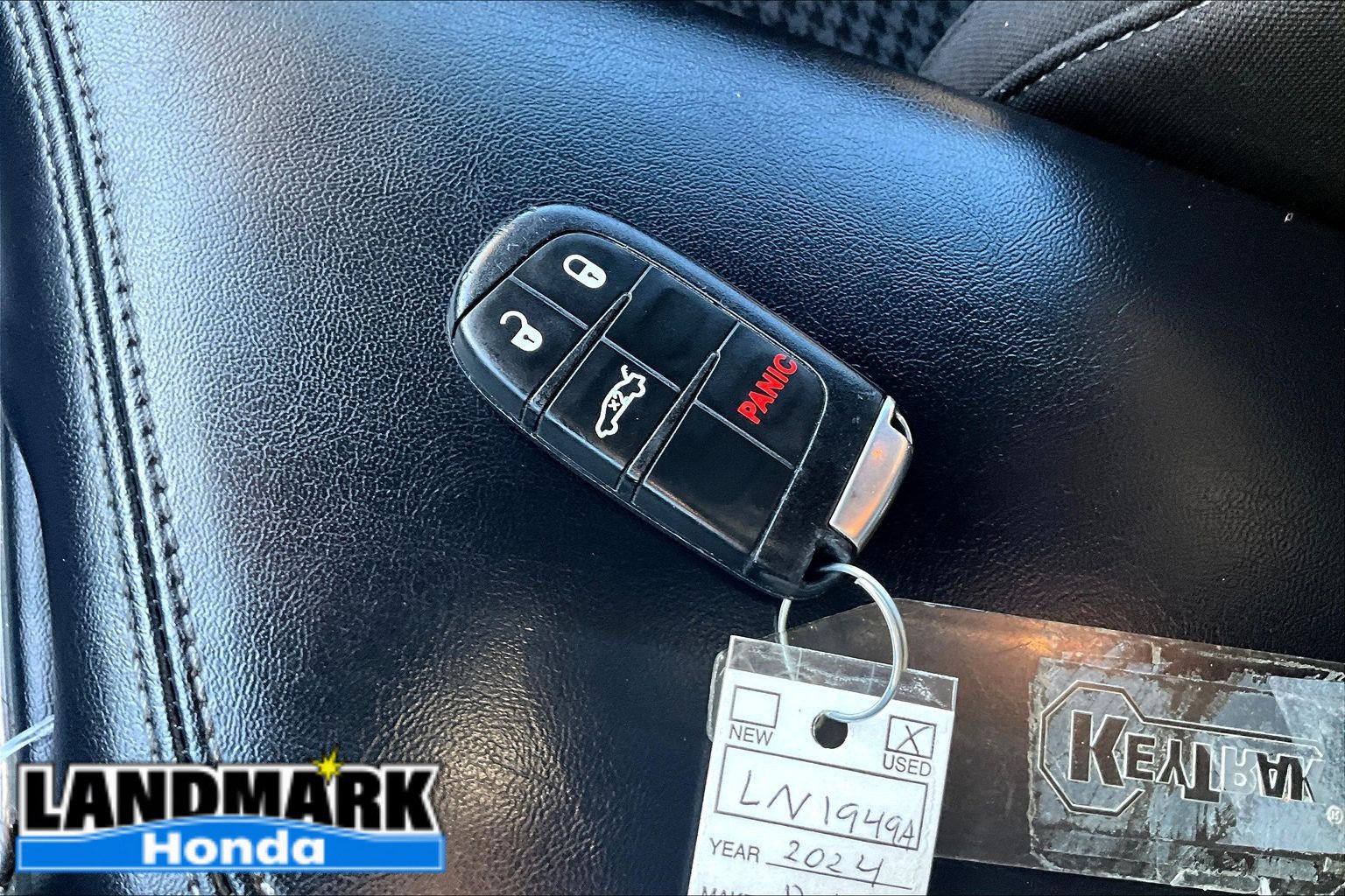 Used 2023 Dodge Challenger SXT RWD image 10
