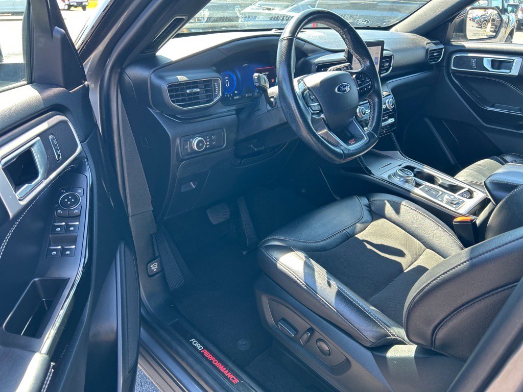 Used 2022 Ford Explorer ST image 5