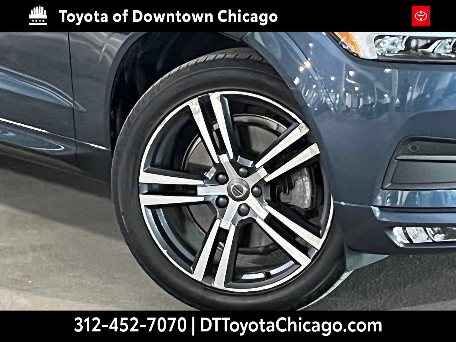 Used 2021 Volvo XC60 T6 Momentum w/ Premium Package AWD/4WD image 2