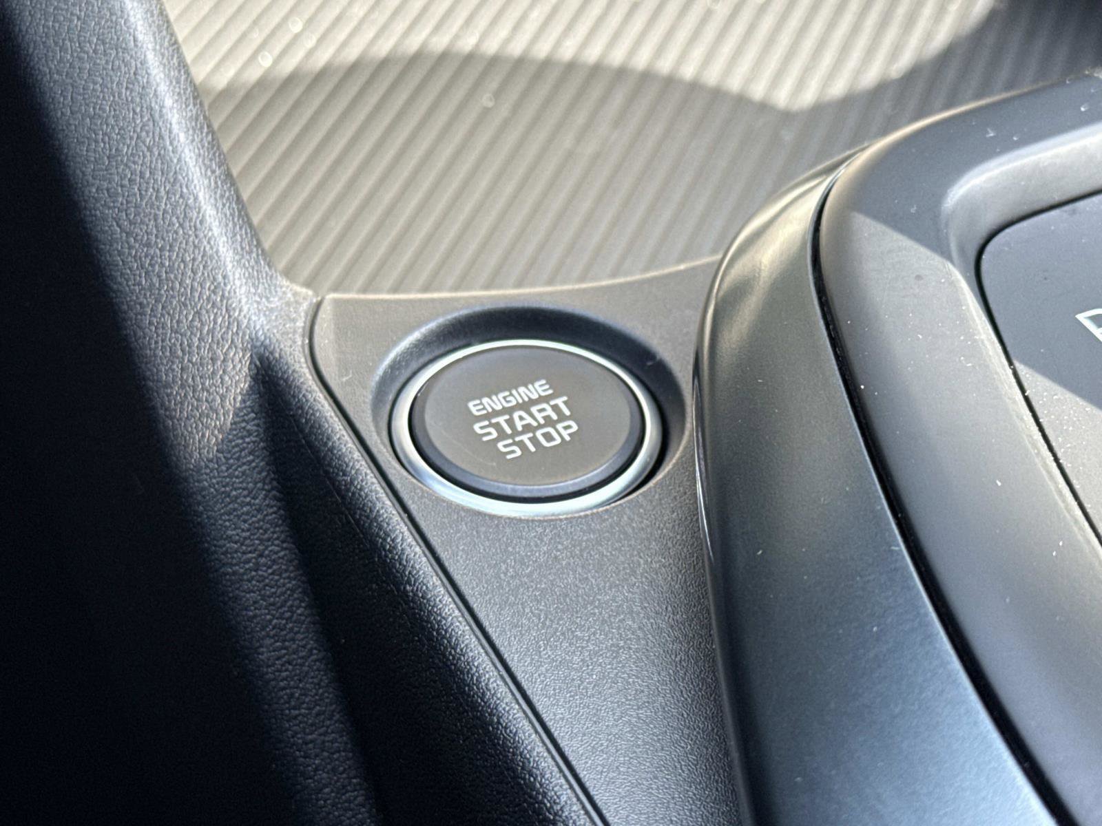Used 2025 Kia K4 LXS image 14