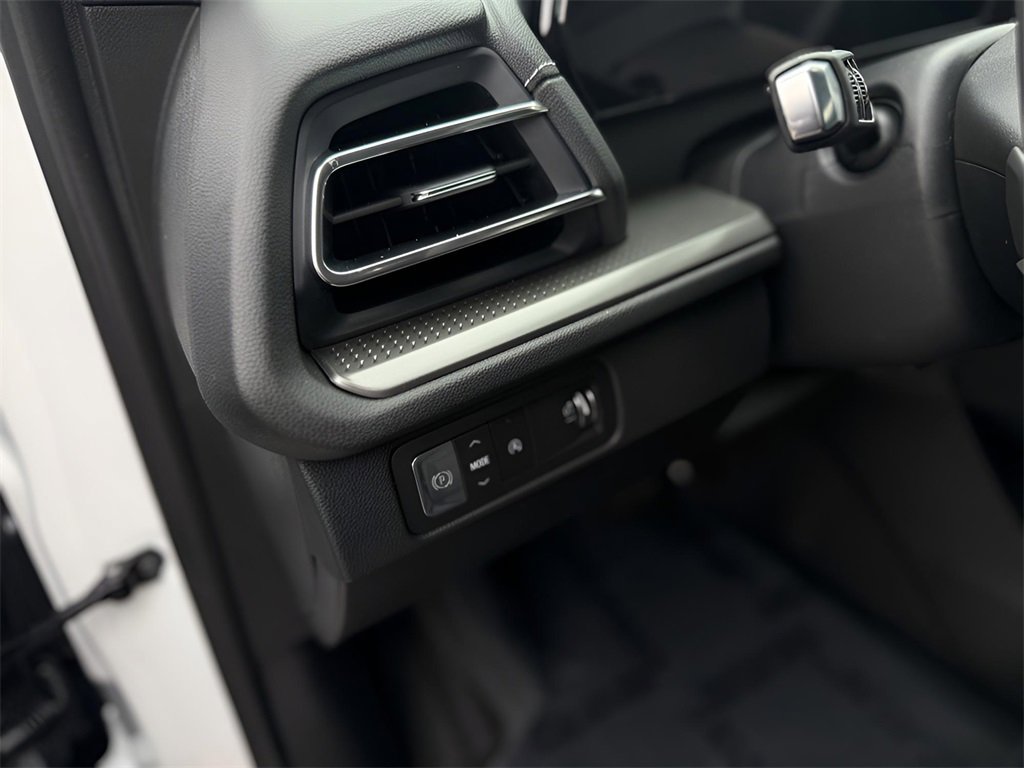 New 2026 Chevrolet Traverse LT image 16