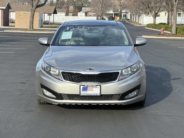 Used 2011 Kia Optima EX w/ Premium Pkg image 3