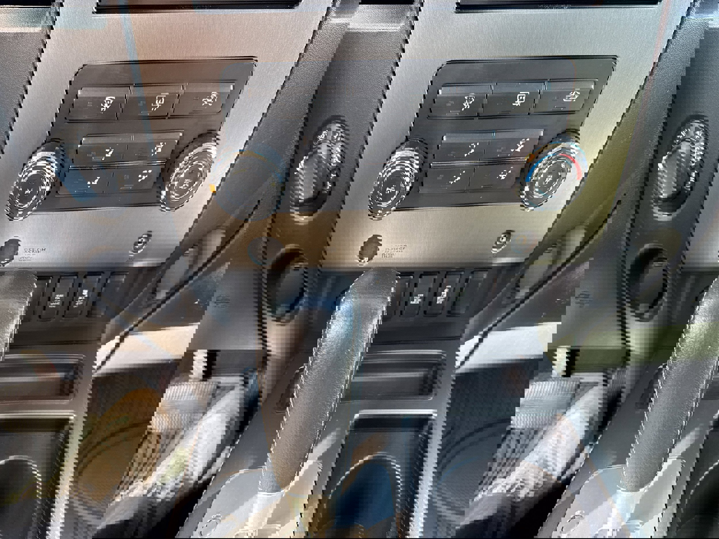 Used 2012 Nissan Titan SV image 20