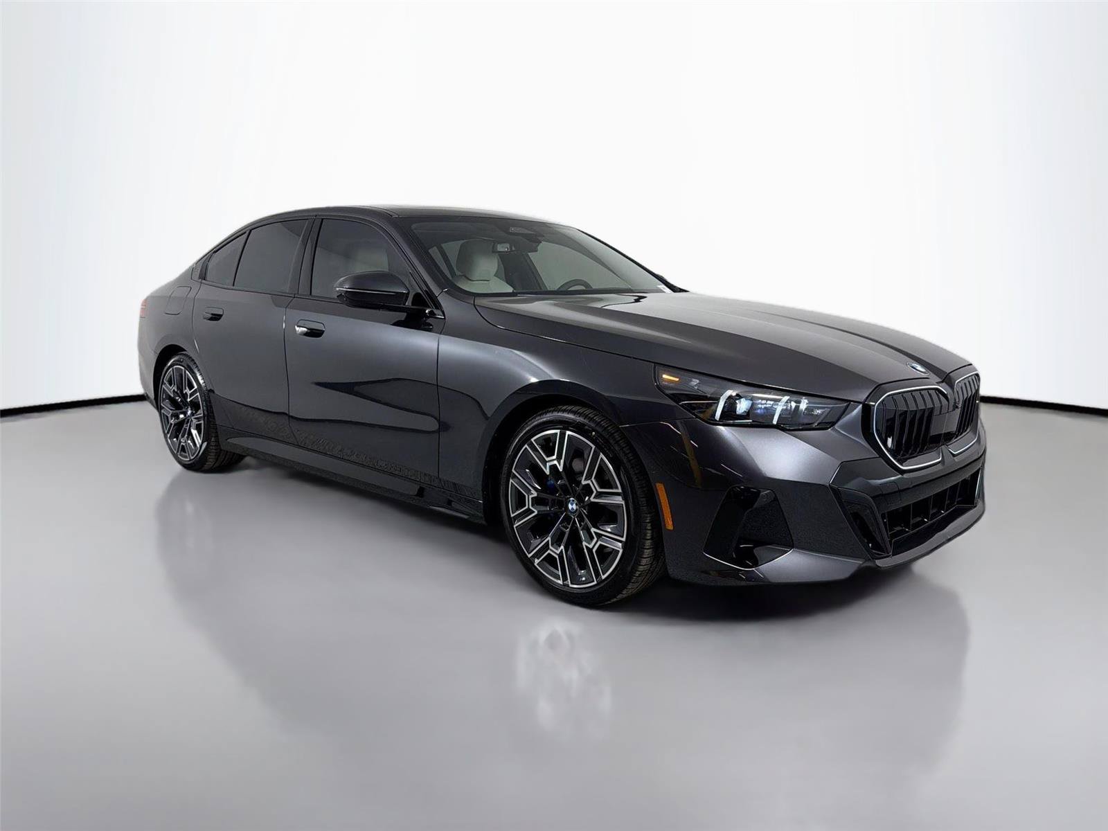 New 2026 BMW 530i w/ M Sport Package RWD image 5