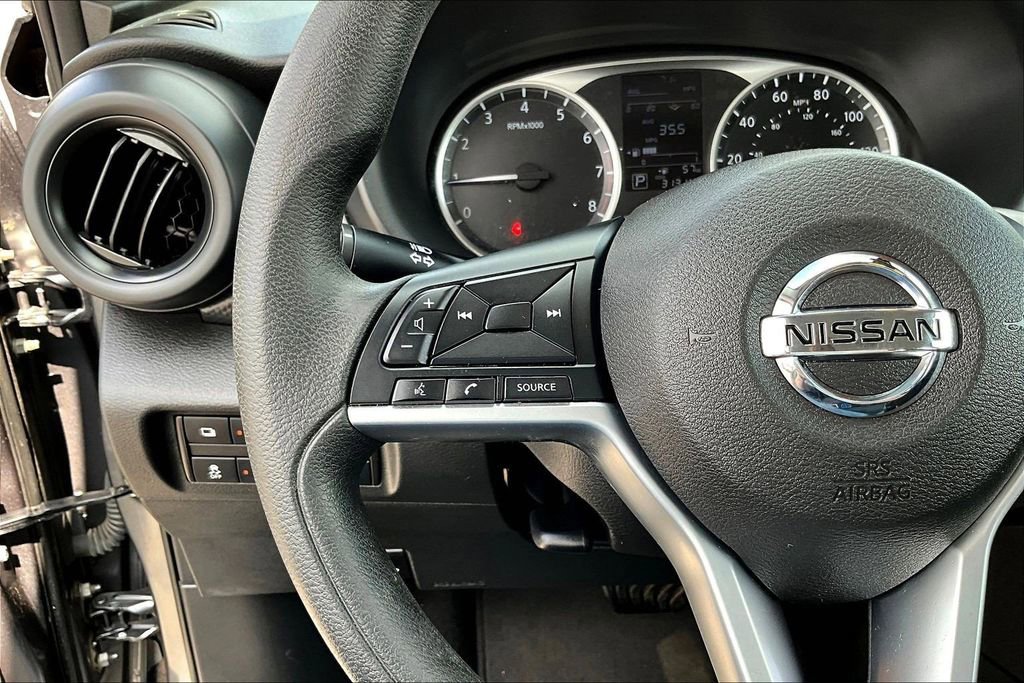 Used 2021 Nissan Kicks S image 13