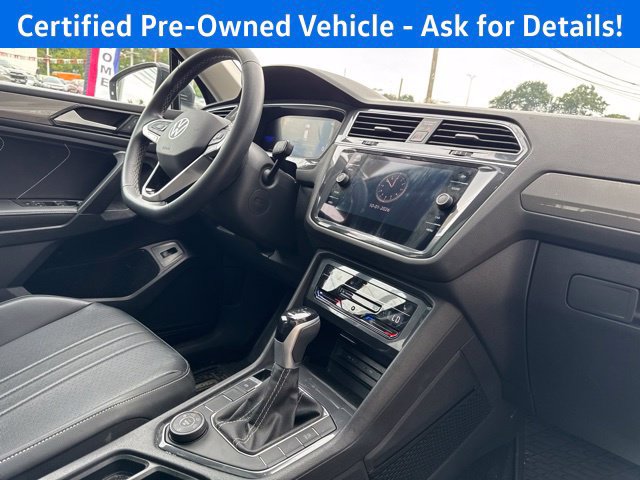 Certified 2024 Volkswagen Tiguan SE w/ Panoramic Sunroof Package AWD/4WD image 22