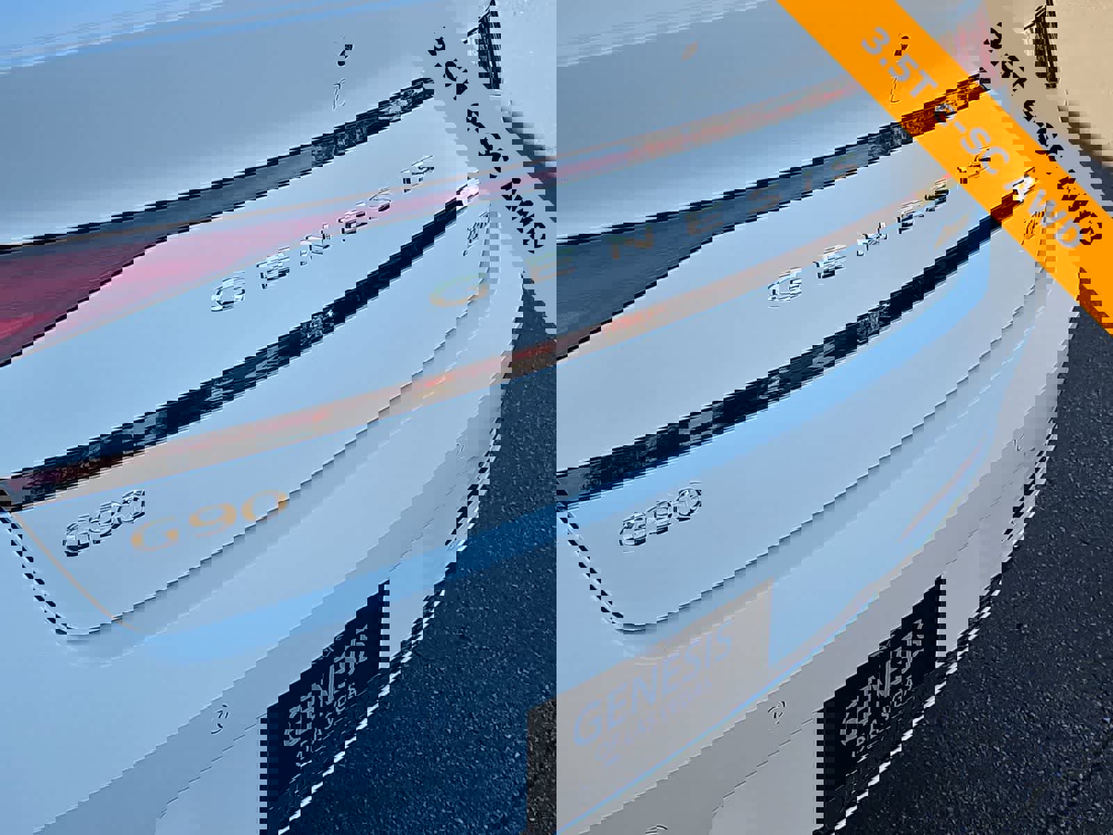 Used 2025 Genesis G90 3.5T image 11