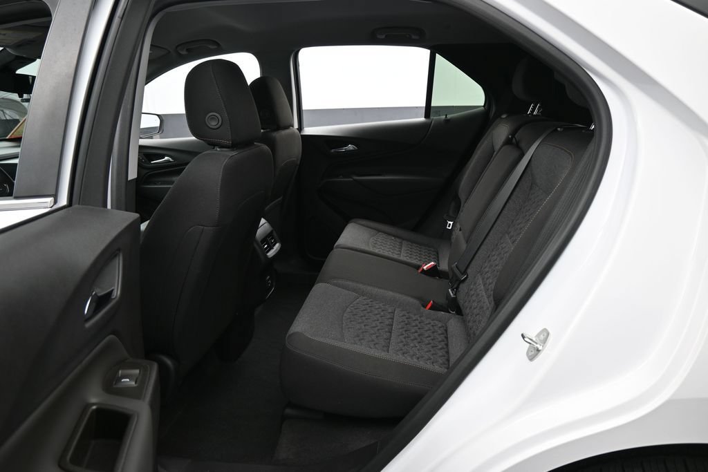 Used 2024 Chevrolet Equinox LT FWD image 29
