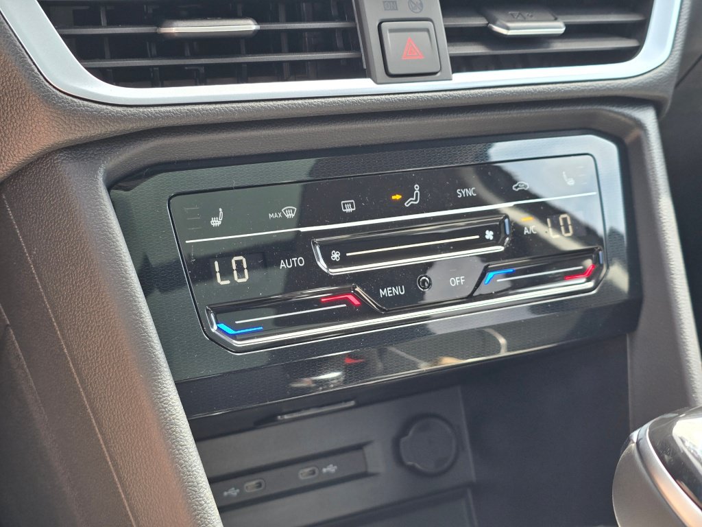 New 2026 Volkswagen Taos SE AWD/4WD image 29