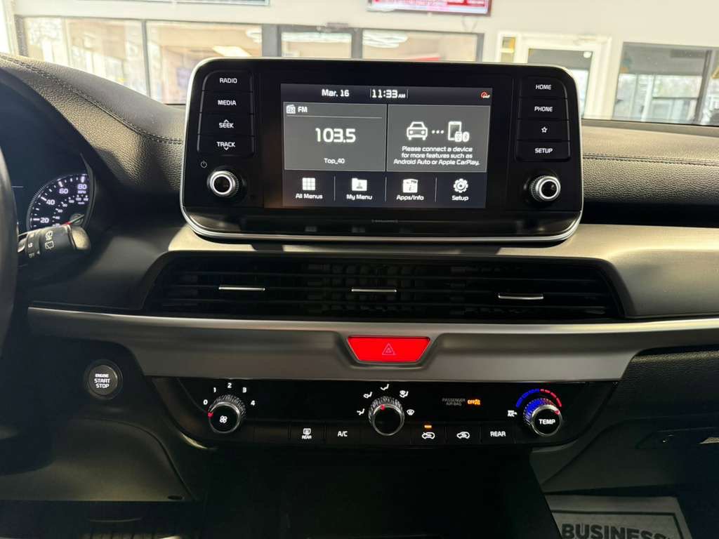 Used 2020 Kia Telluride LX AWD/4WD image 16