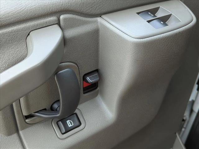 Used 2024 Chevrolet Express 3500 w/ Power Convenience Package image 16