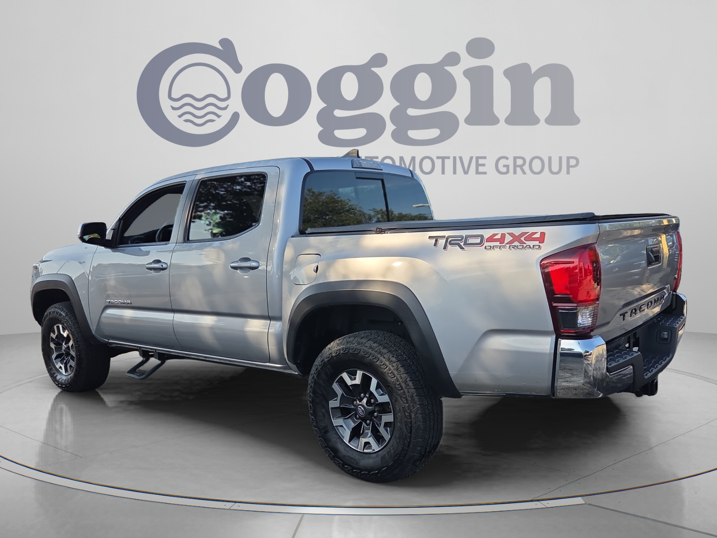 Used 2019 Toyota Tacoma TRD Off-Road AWD/4WD image 3