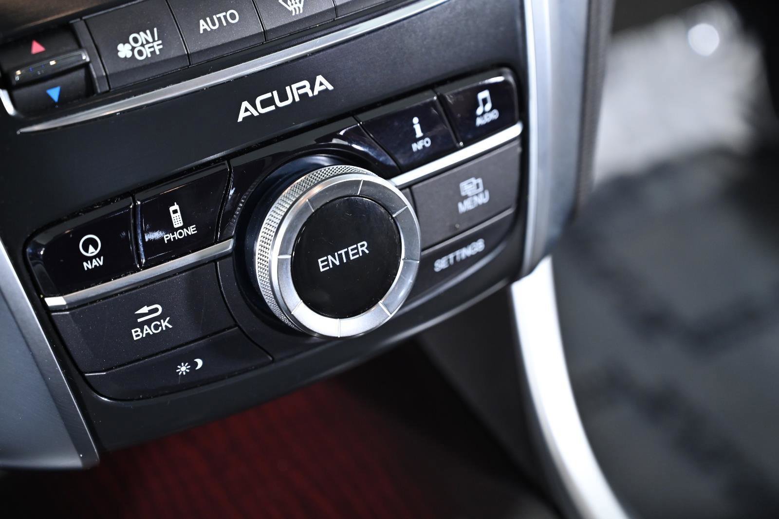 Used 2015 Acura TLX w/ Technology Package image 18
