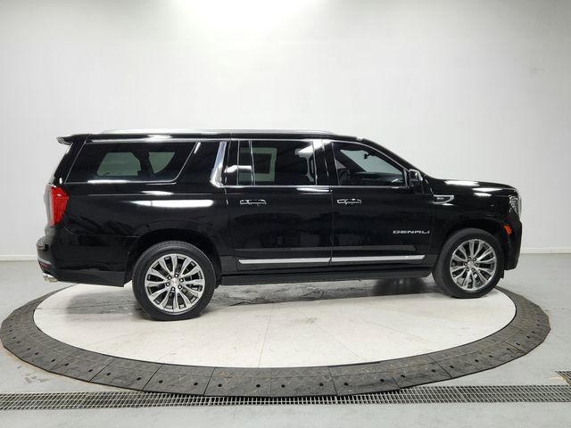 Used 2021 GMC Yukon XL Denali w/ Denali Premium Package image 8