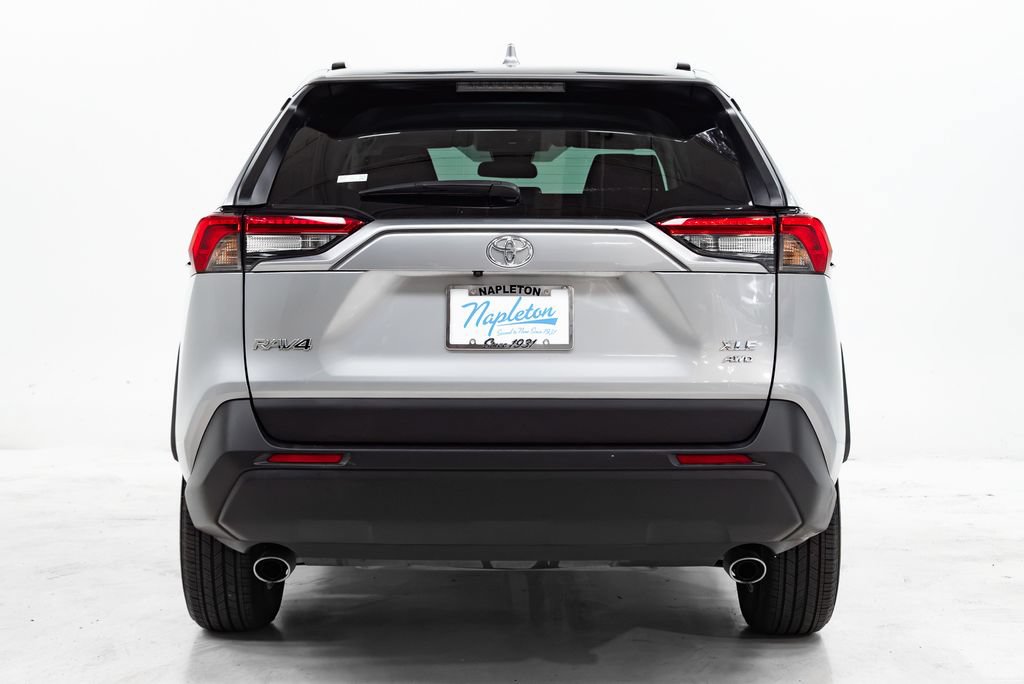Used 2025 Toyota RAV4 XLE AWD/4WD image 28