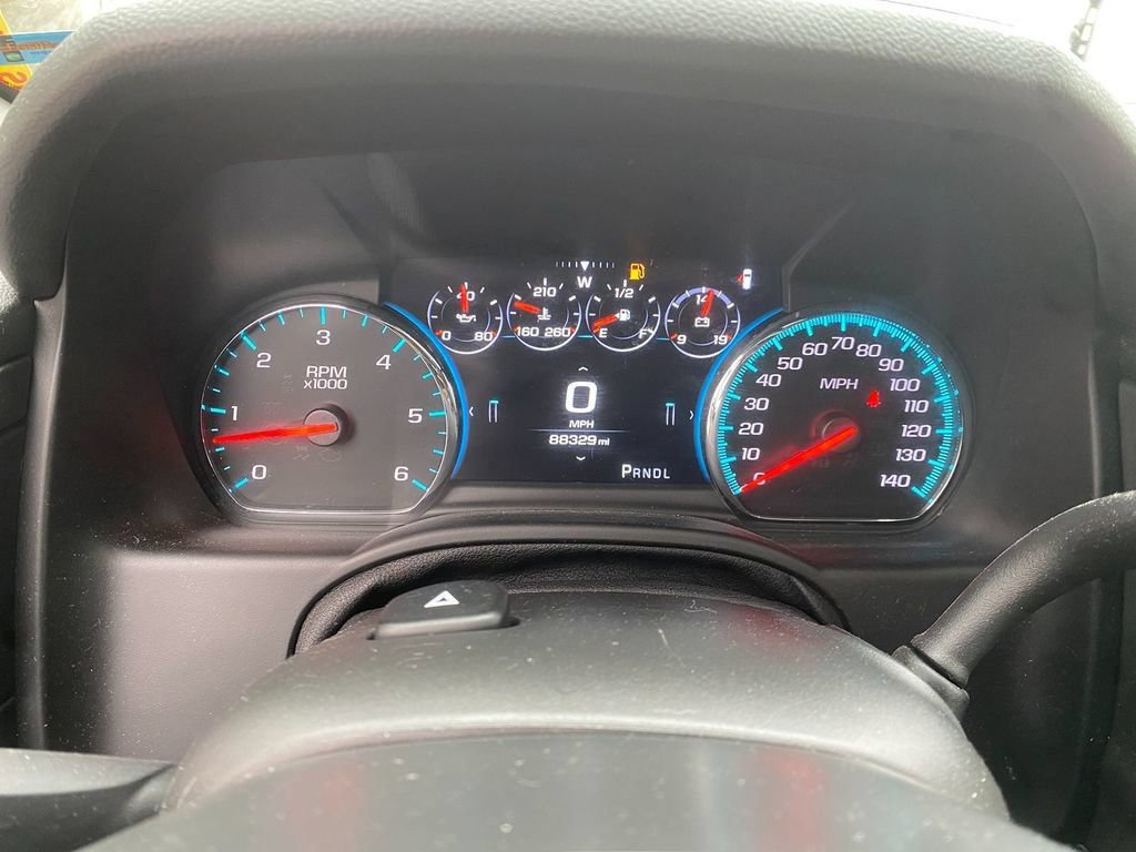Used 2020 Chevrolet Suburban Premier AWD/4WD image 18
