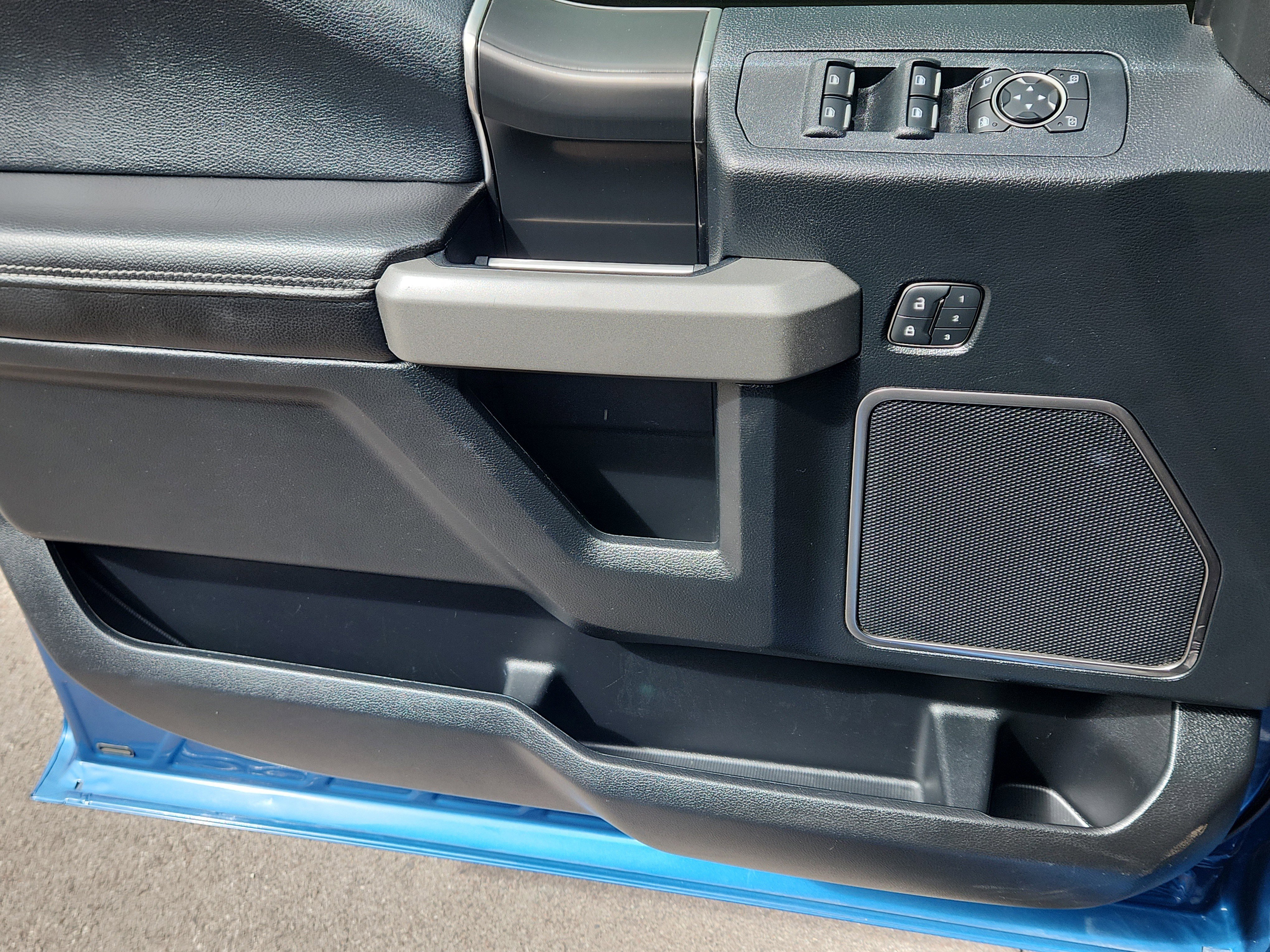 Used 2019 Ford F150 Raptor w/ Equipment Group 802A Luxury image 7