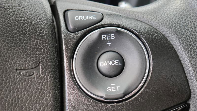 Used 2018 Honda HR-V EX image 12