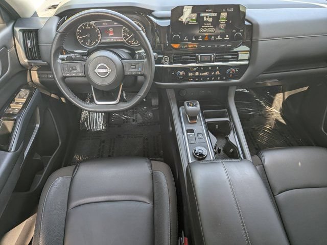 Used 2024 Nissan Pathfinder SL AWD/4WD image 20