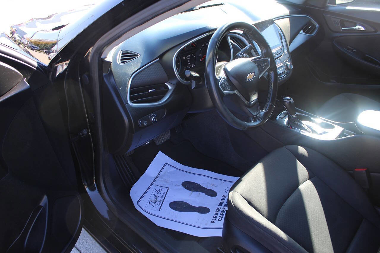 Used 2019 Chevrolet Malibu RS image 12