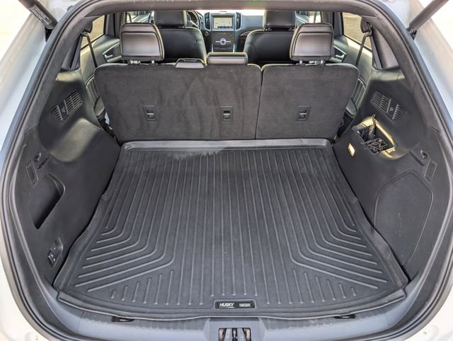 Used 2020 Ford Edge ST image 14