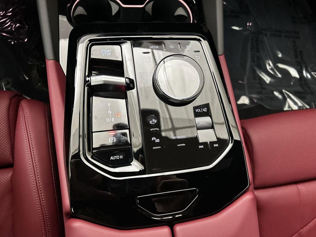 New 2025 BMW i5 xDrive40 w/ Premium Package image 21