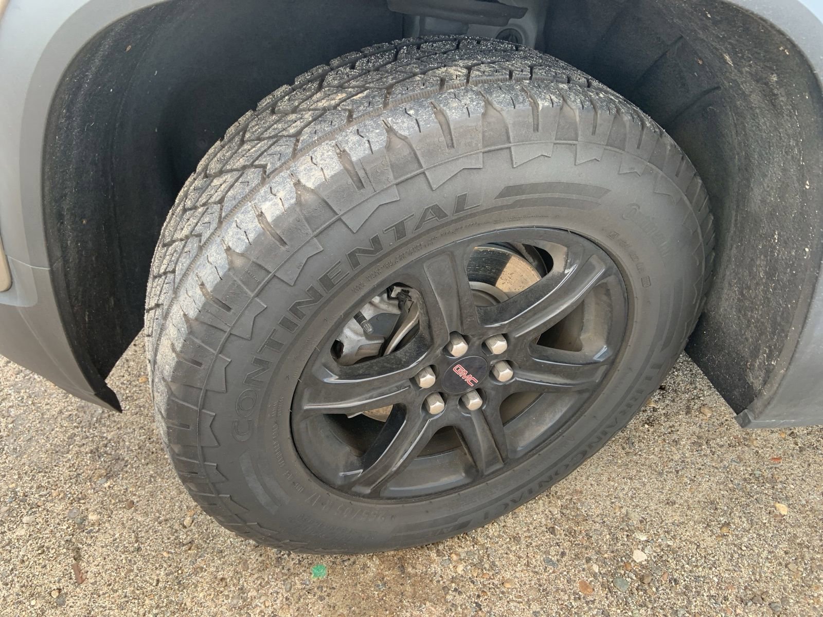 Used 2023 GMC Acadia AT4 w/ Preferred Package image 9