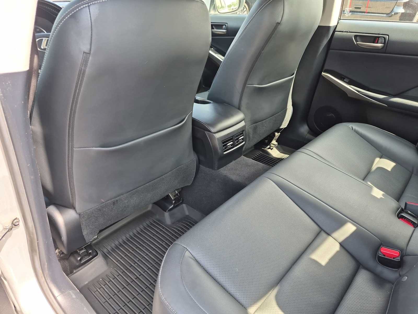 Used 2018 Lexus IS 300 AWD w/ Premium Package image 17