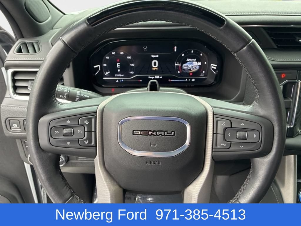 Used 2024 GMC Yukon XL Denali w/ Advanced Technology Package AWD/4WD image 16