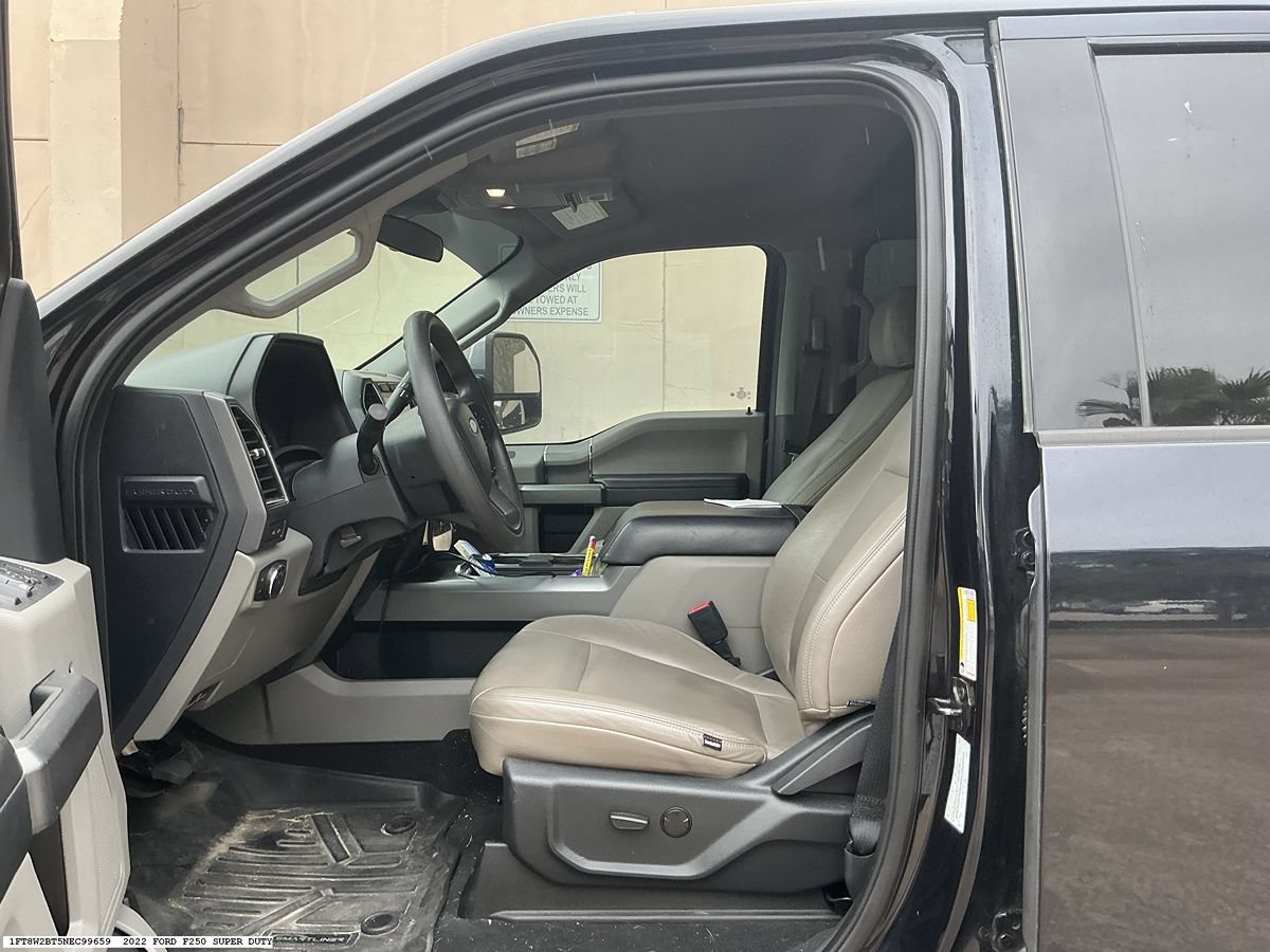 Used 2022 Ford F250 XLT w/ XLT Premium Package AWD/4WD image 8